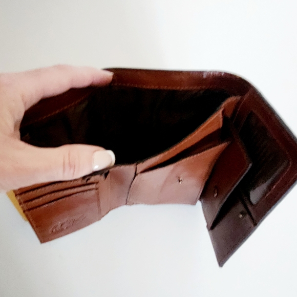 NWT Patricia Nash Brown Leather Wallet - Picture 8 of 9